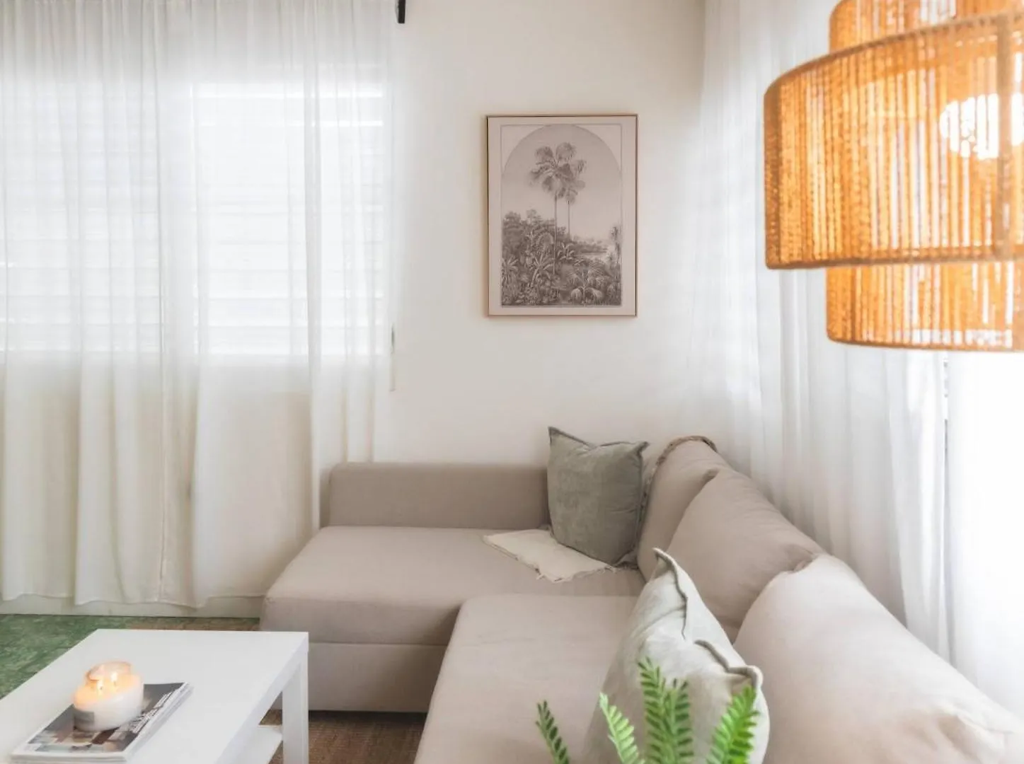 Sunny Escape Close To Beach, Dining & Fun! San Juan Apartment